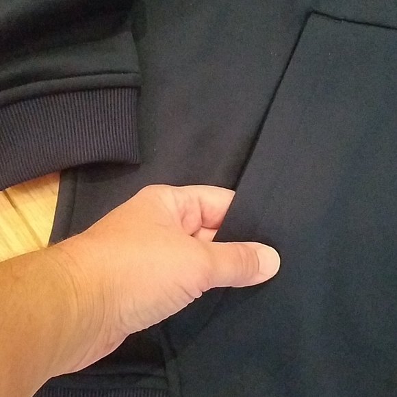 NWT Men's size M Under Armour hoodie - Picture 4 of 8